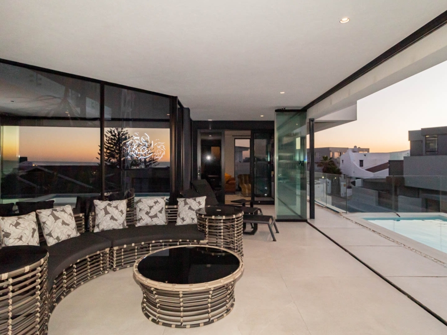 5 Bedroom Property for Sale in Bloubergstrand Western Cape